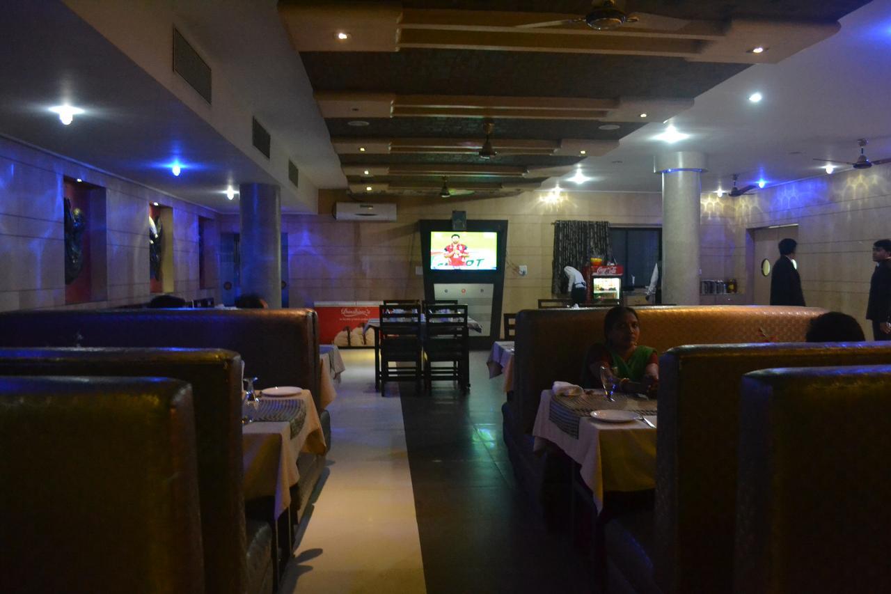 Hotel Vinayak Palace Bilāspur Kültér fotó